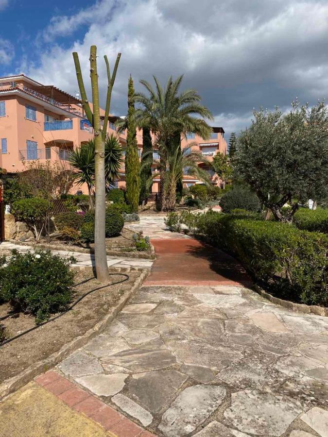 Appartement Limnaria Gardens K203 In Paphos Extérieur photo