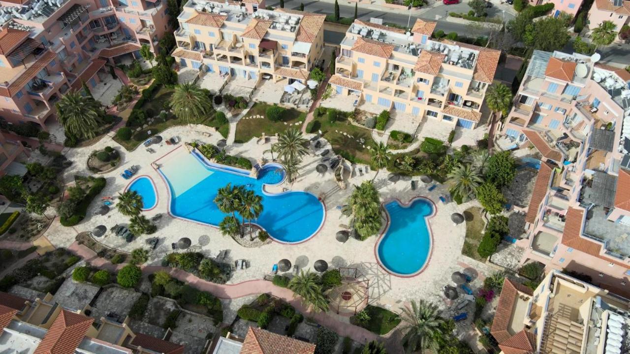 Appartement Limnaria Gardens K203 In Paphos Extérieur photo